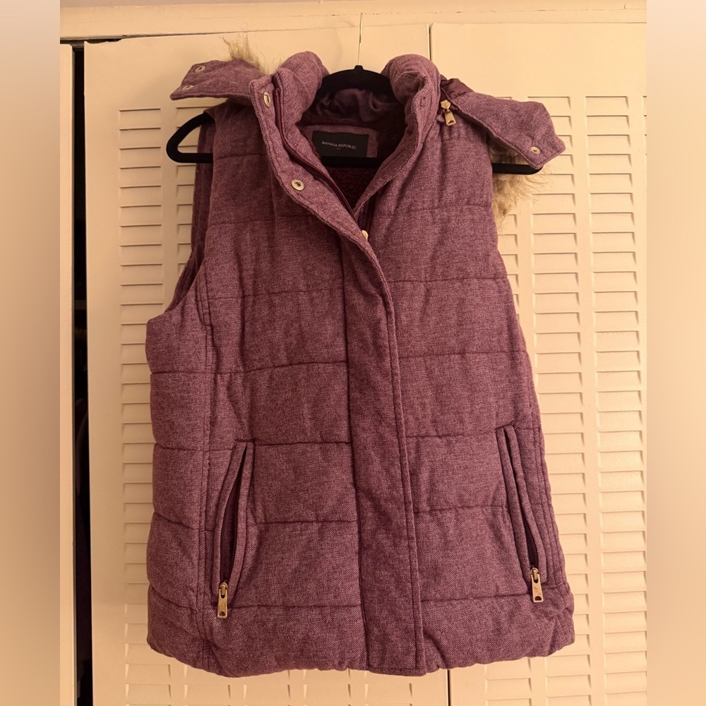 Banana Republic Quilted Puffer Vest Faux Fur Hood Burgundy Size M